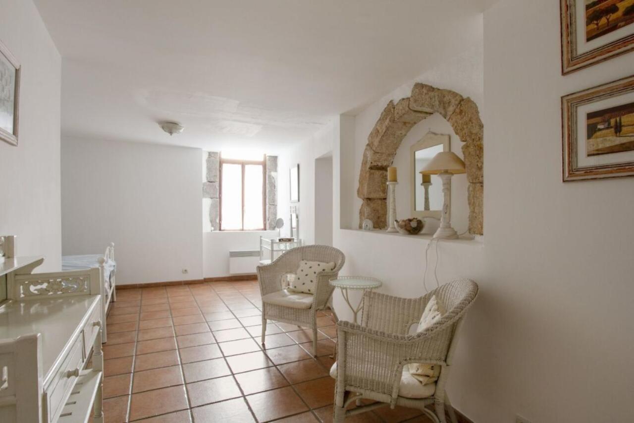 فيلا Charming And Quaint 2-Bed House In Marseillan المظهر الخارجي الصورة