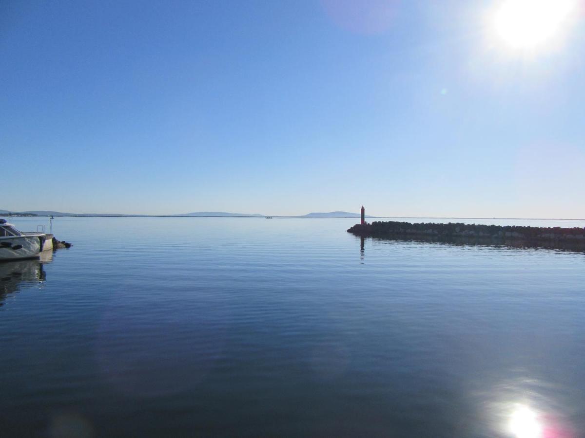 فيلا Charming And Quaint 2-Bed House In Marseillan المظهر الخارجي الصورة